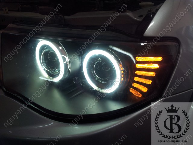 Độ đèn bi xenon,projector Audi Q5 cho Mitsubishi TRITON